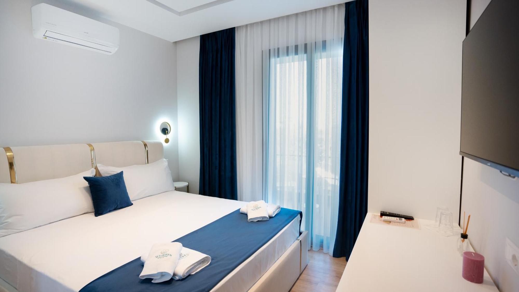 Sea Queen Luxury Hotel Radhimë Esterno foto
