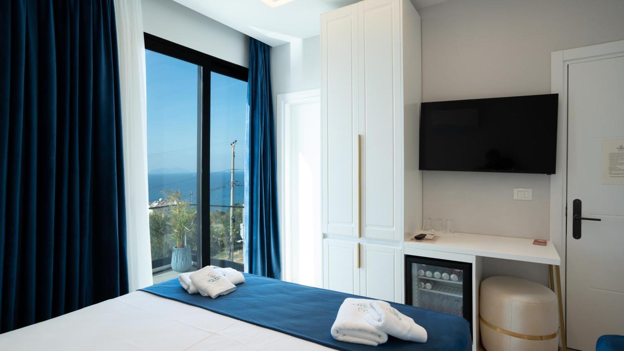 Sea Queen Luxury Hotel Radhimë Esterno foto