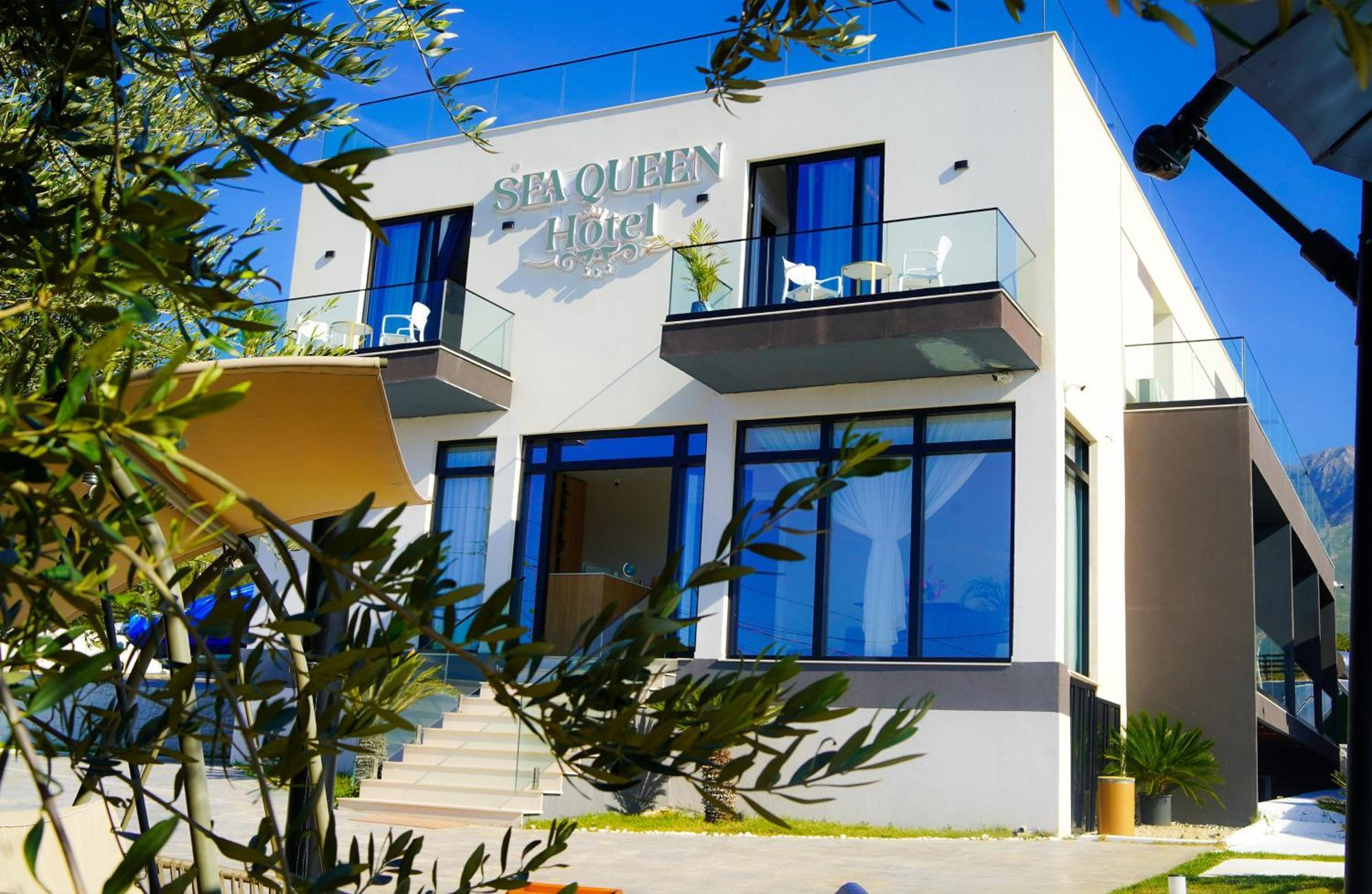 Sea Queen Luxury Hotel Radhimë Esterno foto