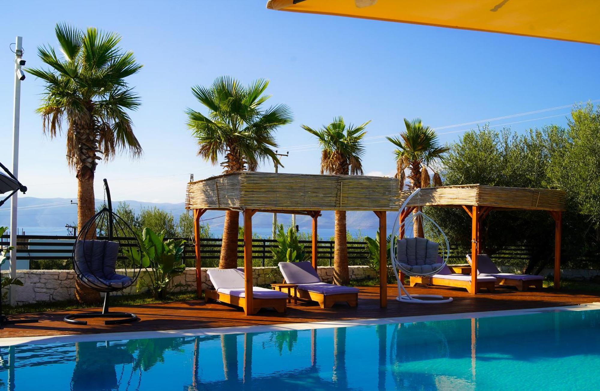 Sea Queen Luxury Hotel Radhimë Esterno foto