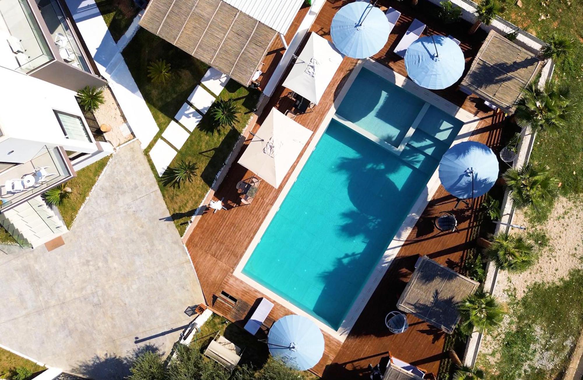Sea Queen Luxury Hotel Radhimë Esterno foto