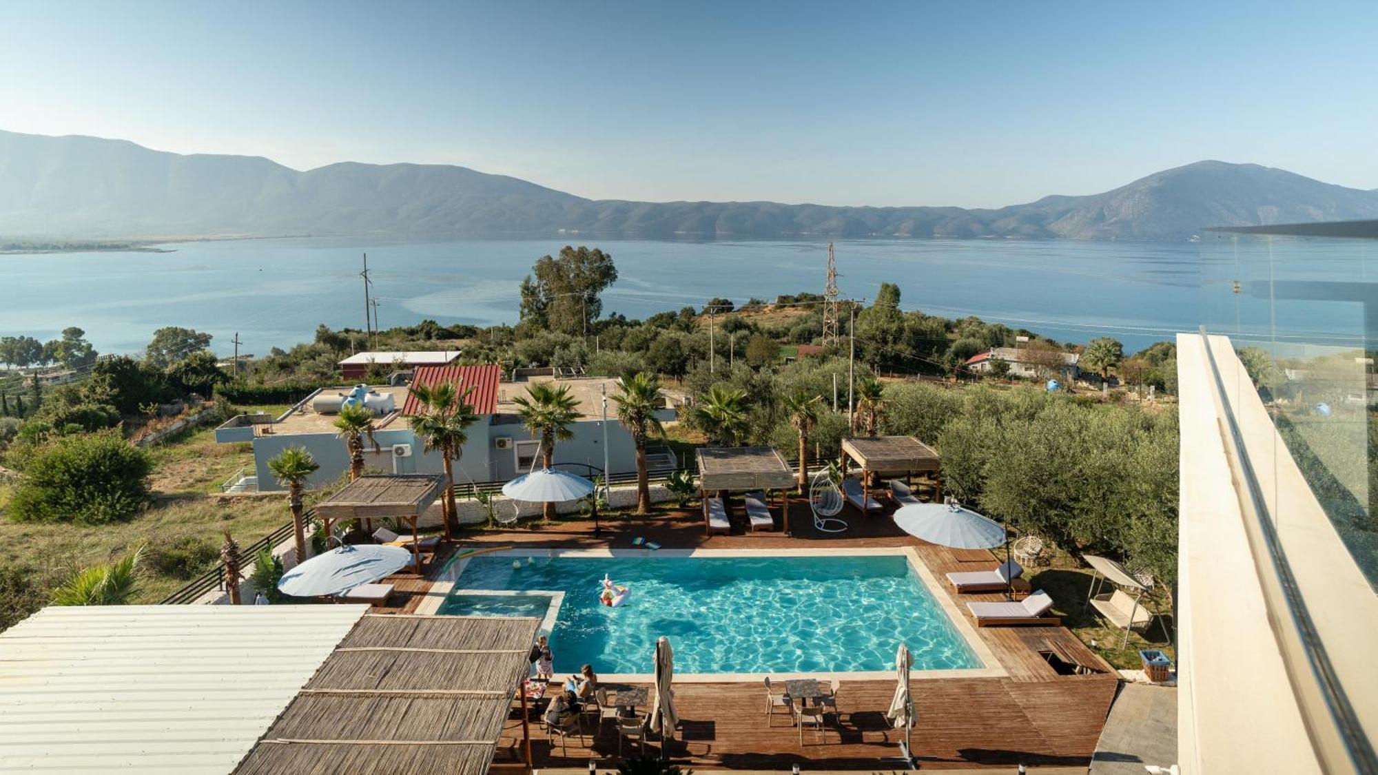 Sea Queen Luxury Hotel Radhimë Esterno foto