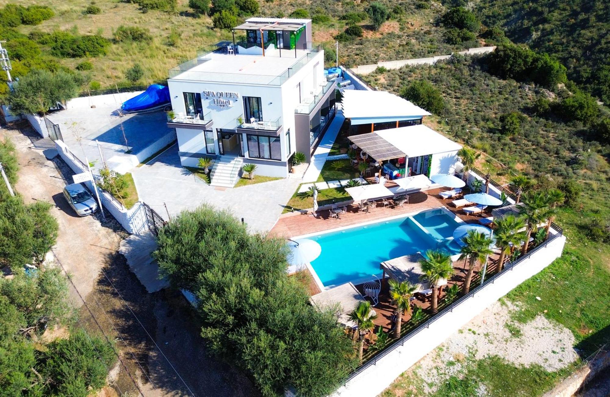 Sea Queen Luxury Hotel Radhimë Esterno foto