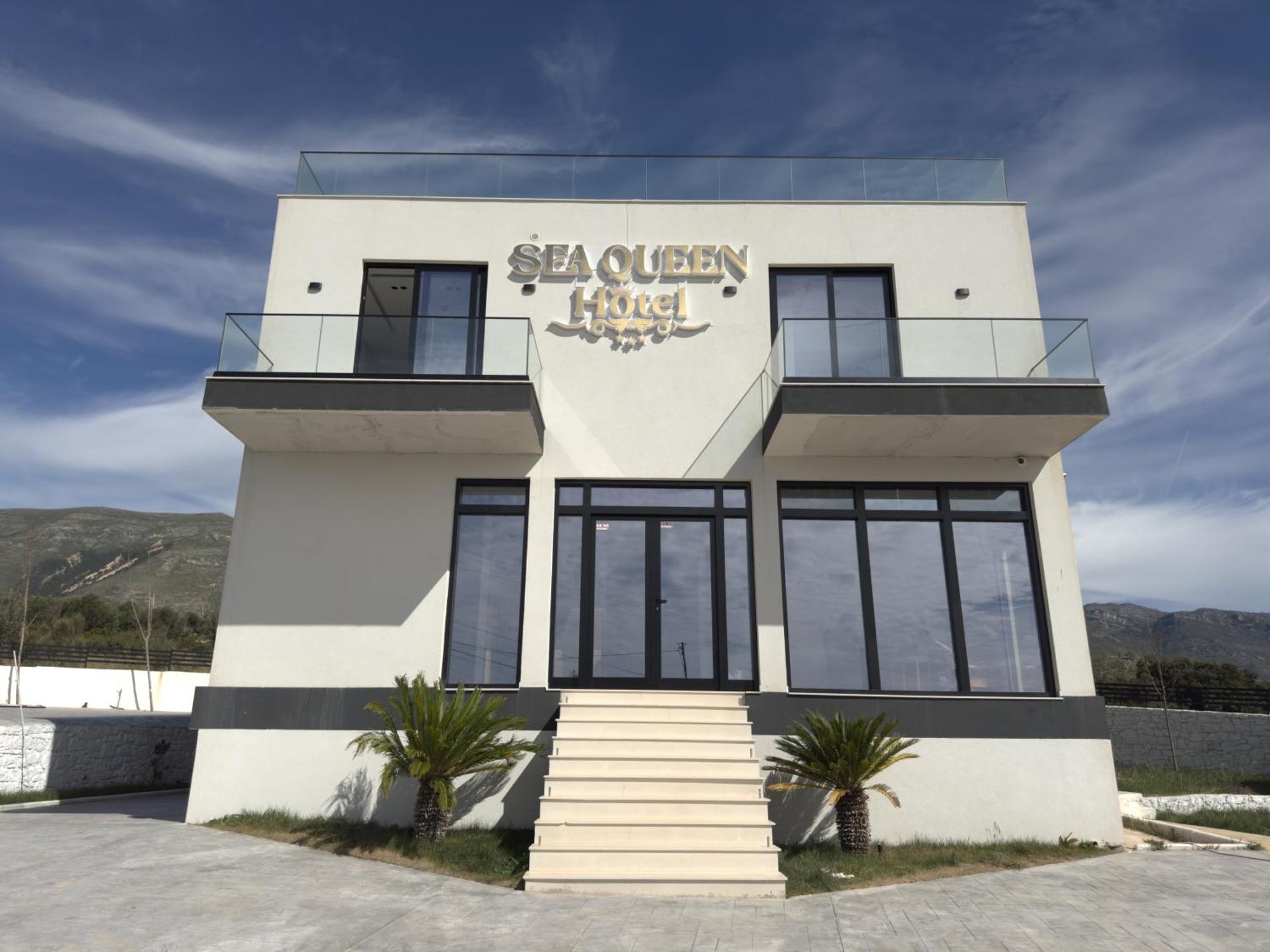 Sea Queen Luxury Hotel Radhimë Esterno foto